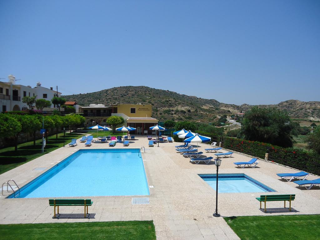 Pelekanos Apartments Pissouri Room photo